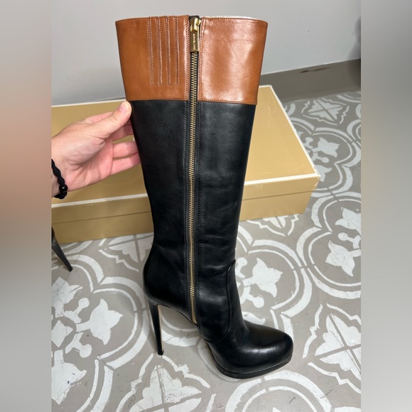 Michael Kors | Haley Boot With Box! - Picture 4 of 15